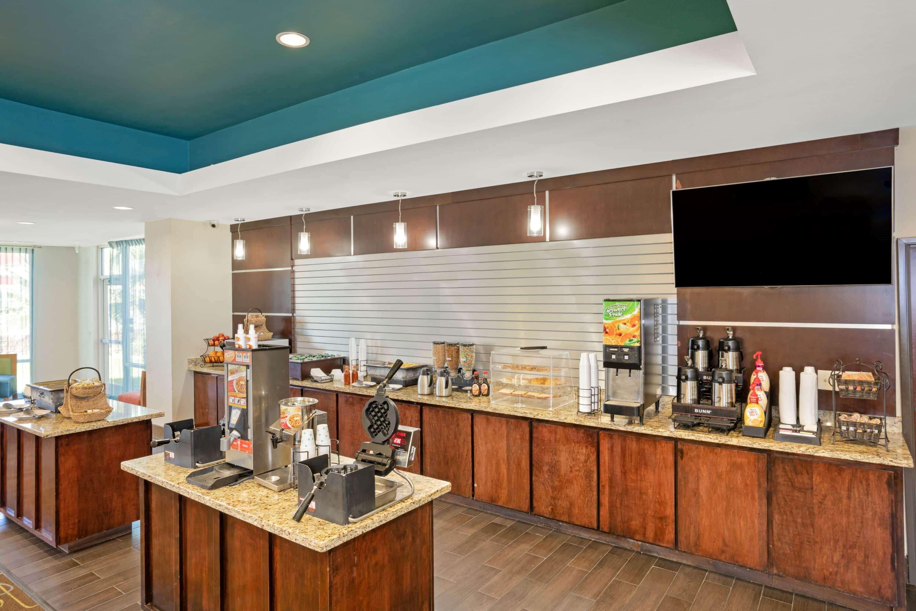La Quinta By Wyndham Willowbrook Hotel 2*